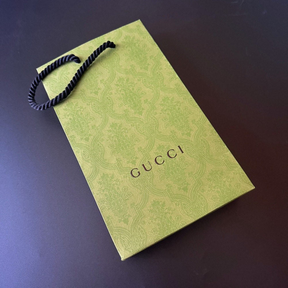 Authentic Gucci Shopping bag, 11 1/4" x 6 3/4" x 2 1/4"